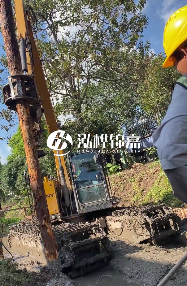 景德鎮(zhèn)河道清淤專業(yè)施工-狹窄河道挖機(jī)清理河道的方法？