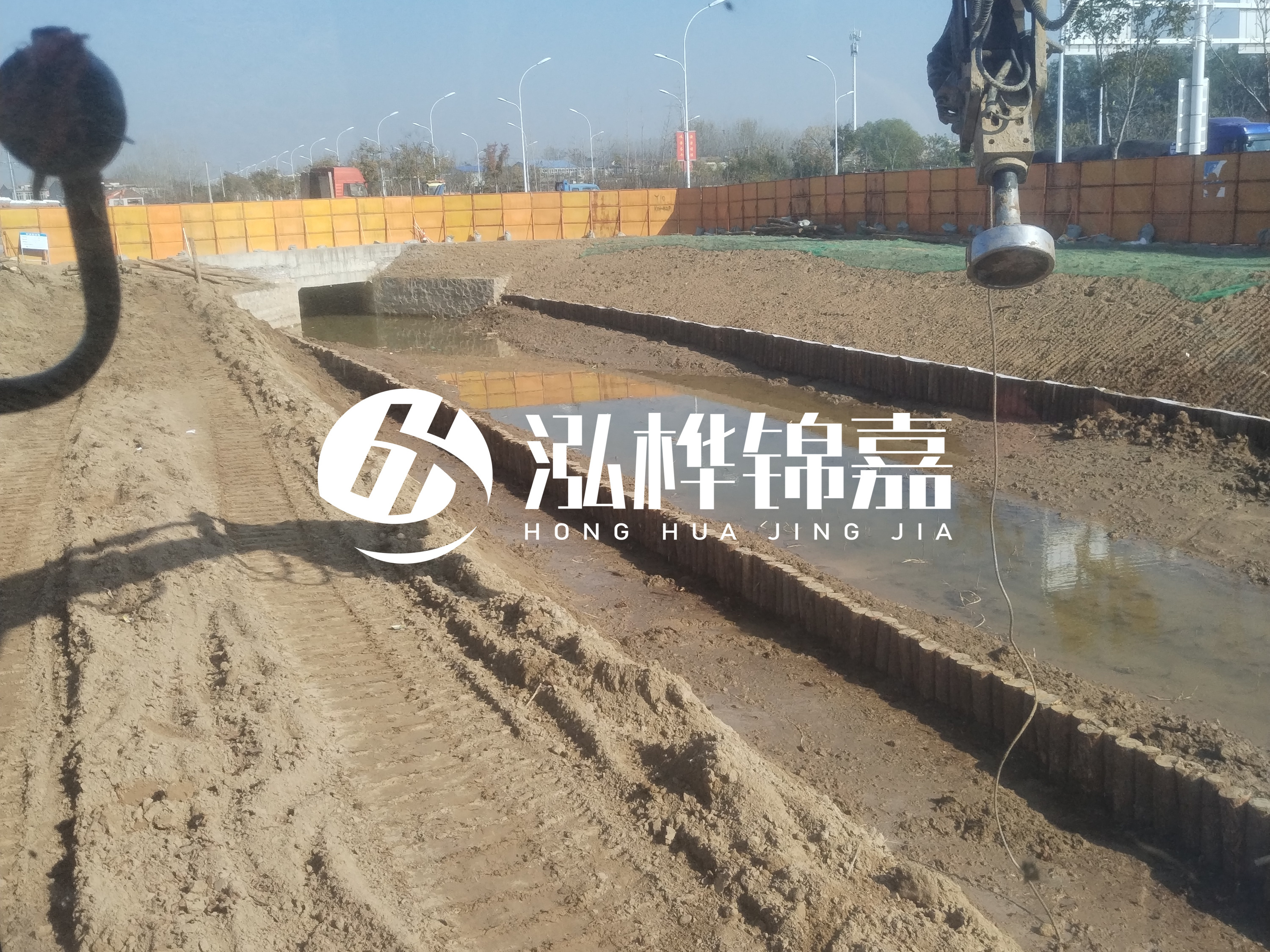 木樁打入地下作用是什么？松木樁在地底下會(huì)爛嗎？