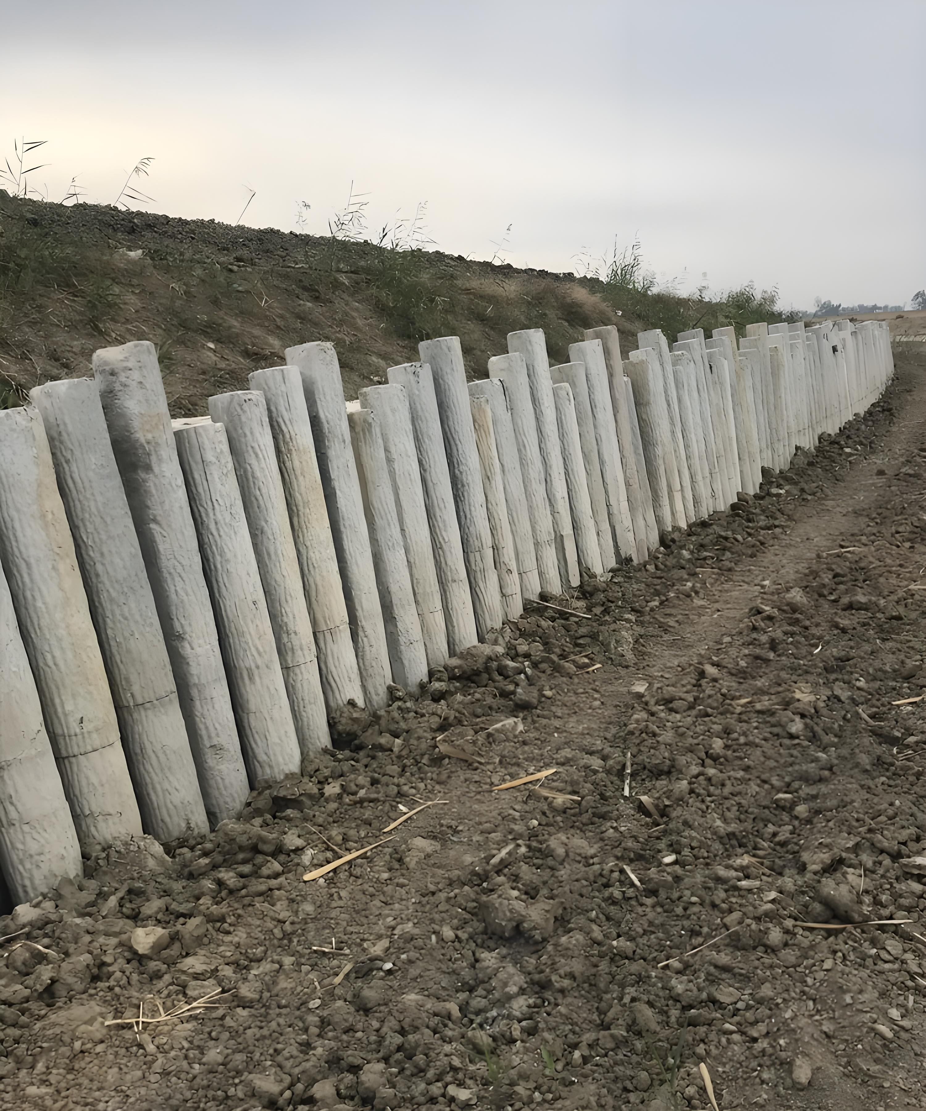 水泥樁批發(fā)廠家泓樺錦嘉-混凝土圓樁施工的配筋要求是什么？